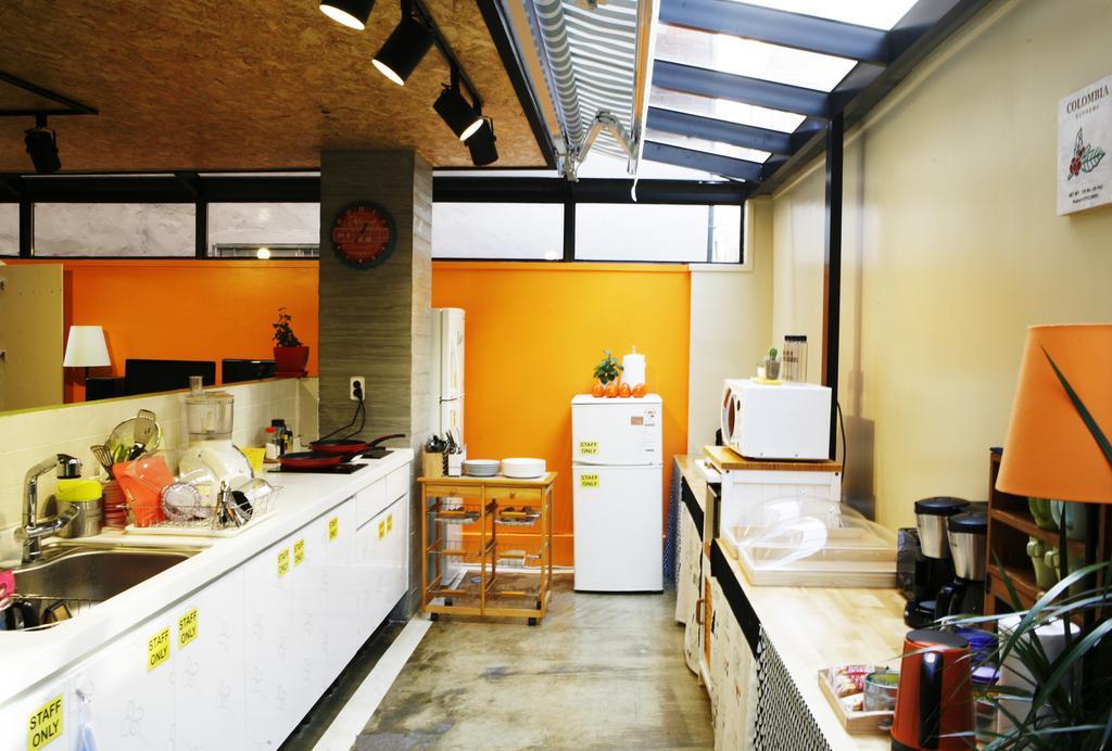 Lee & No Guesthouse Hongdae Seul Dış mekan fotoğraf