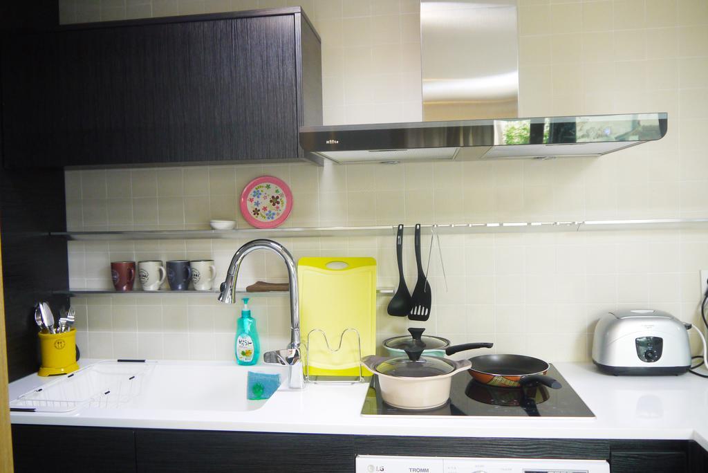 Lee & No Guesthouse Hongdae Seul Dış mekan fotoğraf