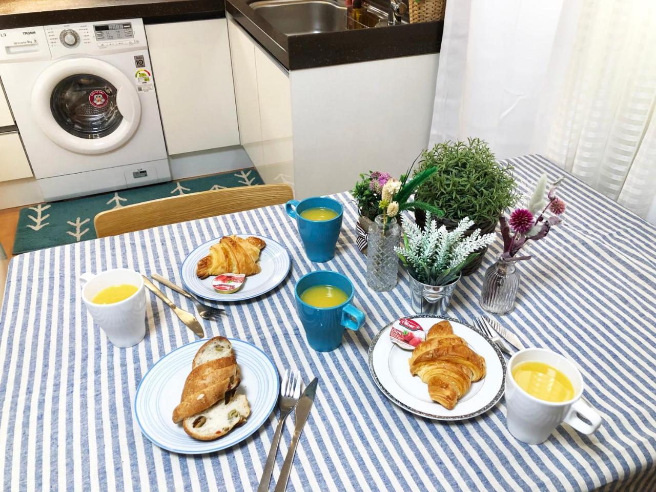 Lee & No Guesthouse Hongdae Seul Dış mekan fotoğraf