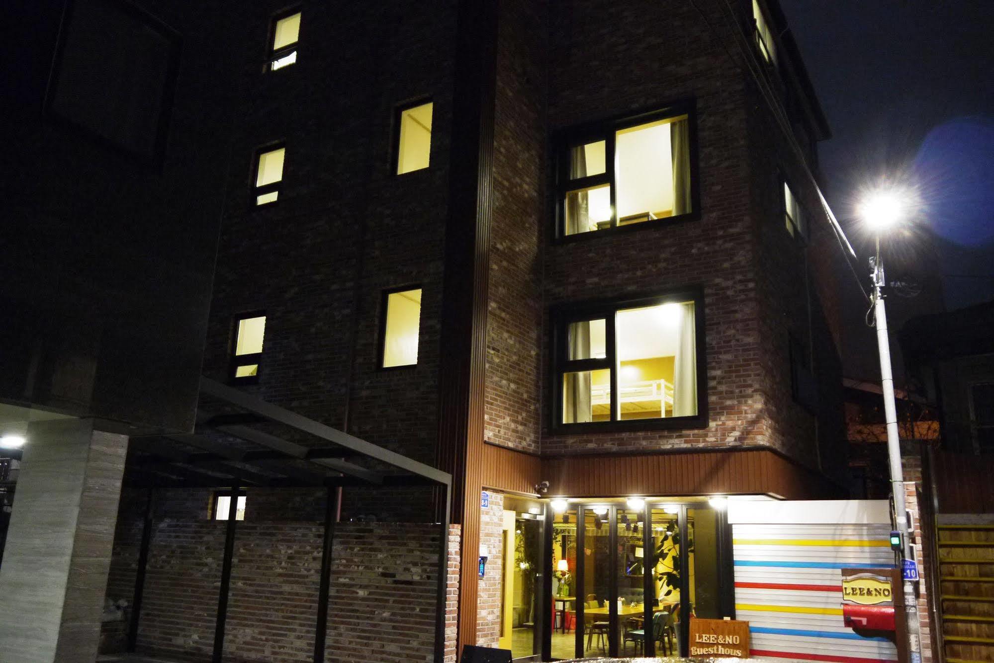 Lee & No Guesthouse Hongdae Seul Dış mekan fotoğraf