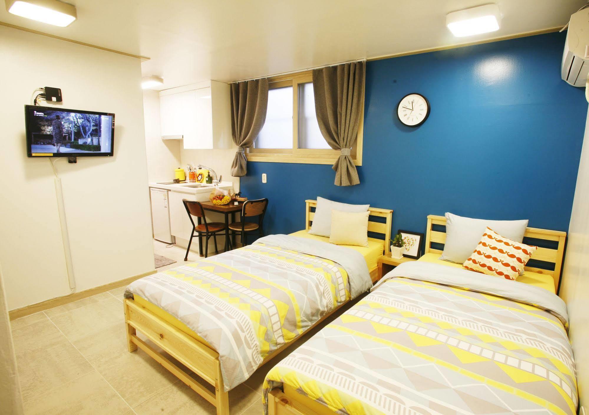 Lee & No Guesthouse Hongdae Seul Dış mekan fotoğraf